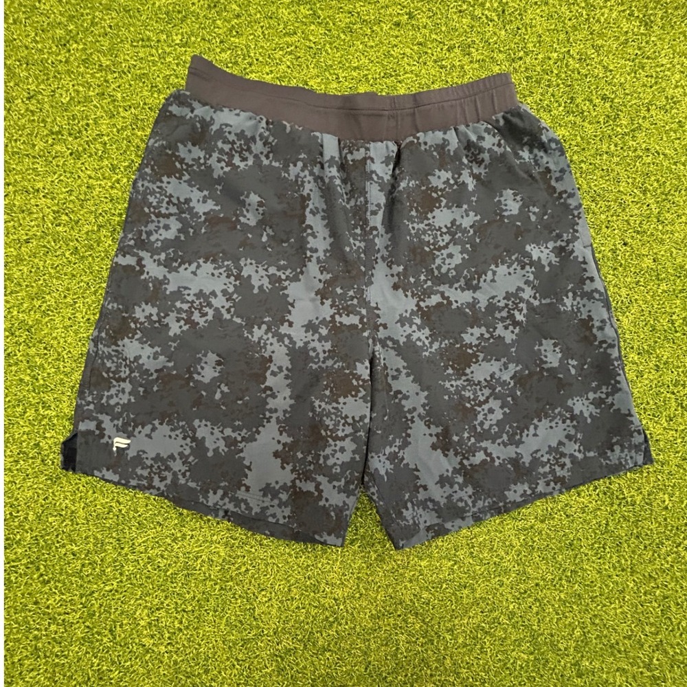 Fabletics Mens The One Short Digital Camo Blue Black Athletic Training Shorts 7"